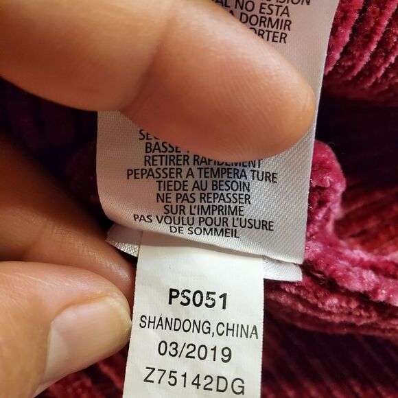 DKNY sweater  - Picture 5 of 6